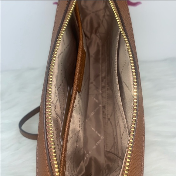 MICHAEL KORS JETSET EW LARGE CROSSBODY BAG - Picture 3 of 8